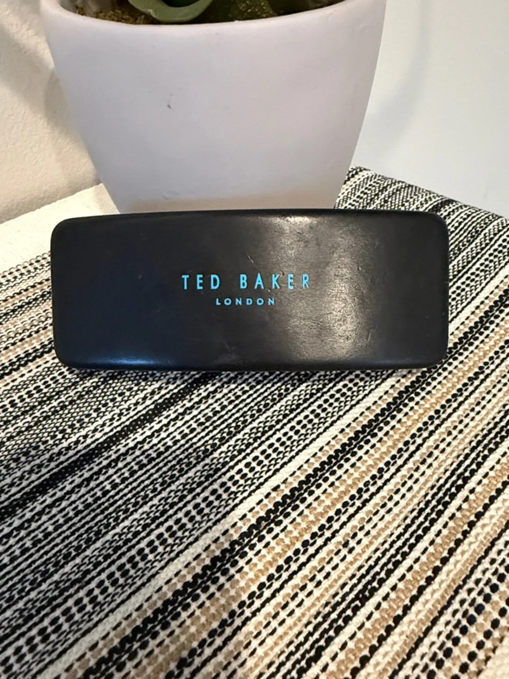 Ted Baker‎ Black Sunglasses Case with Teal Logo With Cloth